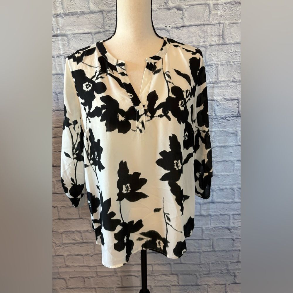 Daniel Rainn Black and Cream Floral Blouse